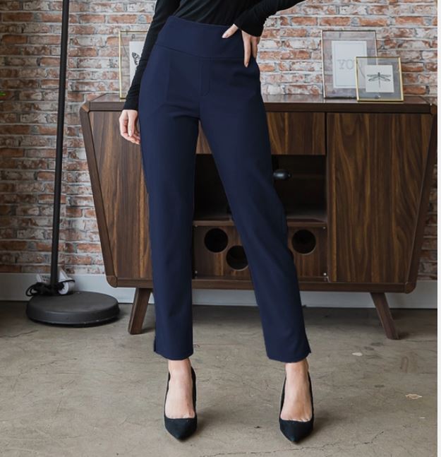 Plus Capri Straight Leg Pant Navy