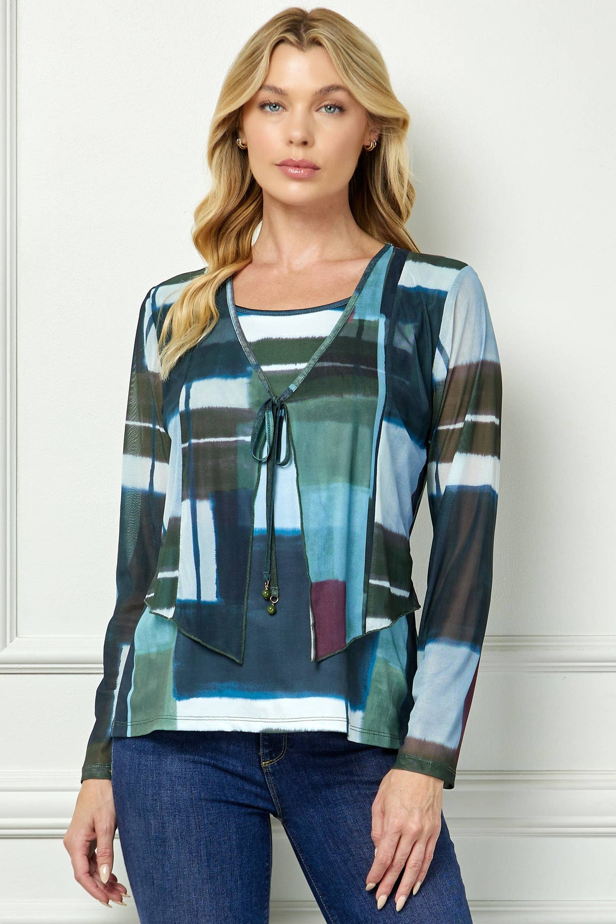 PRINTED TRIPLE MESH TIE-FRONT TOP