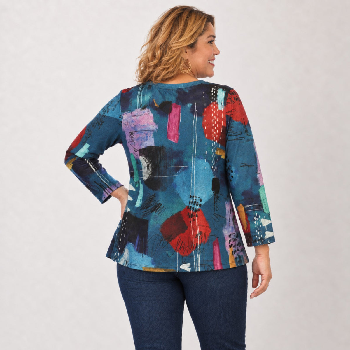 Palette novelty brush print V-neck top back view