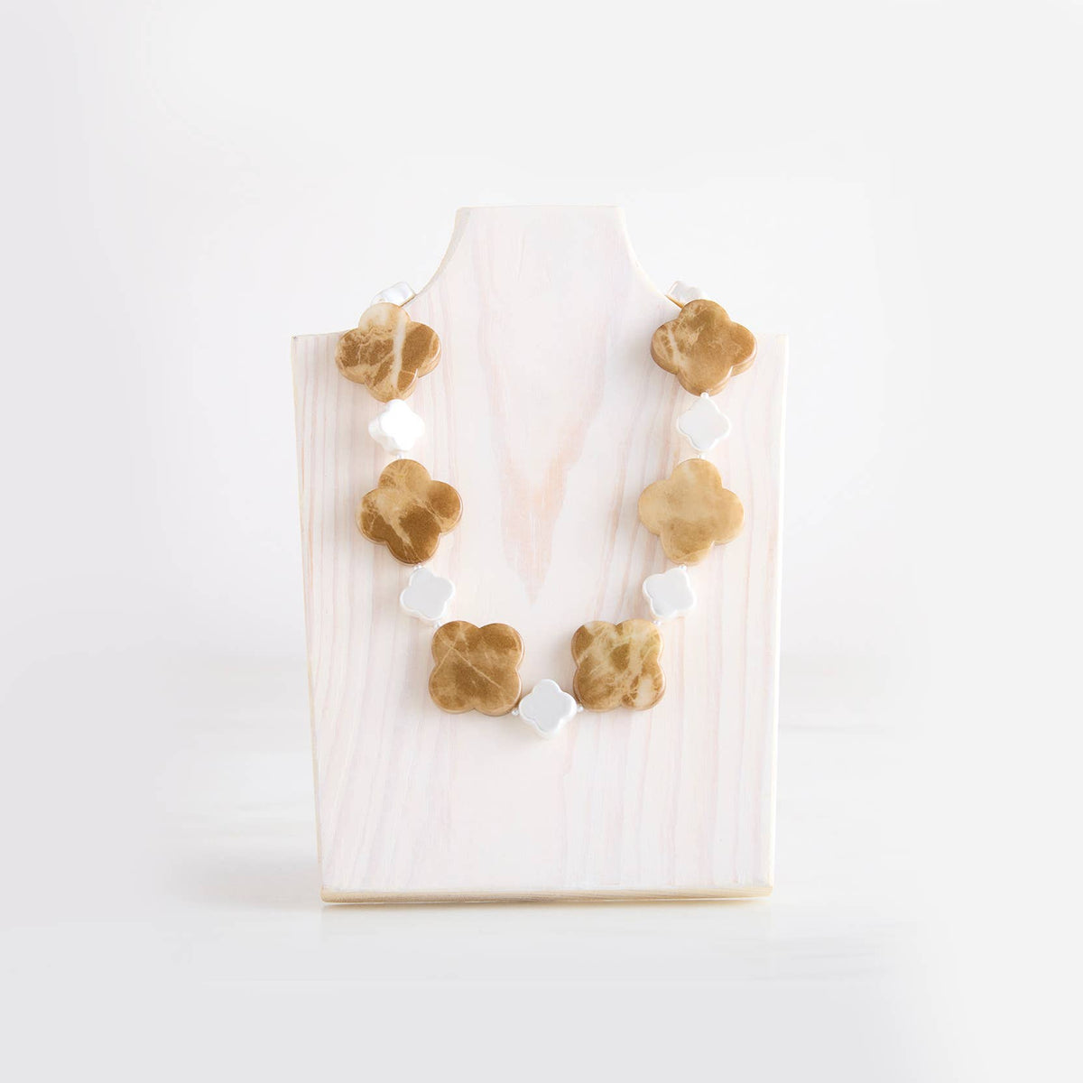 Sand-Mother of Pearl Clover Cooling Necklace-New