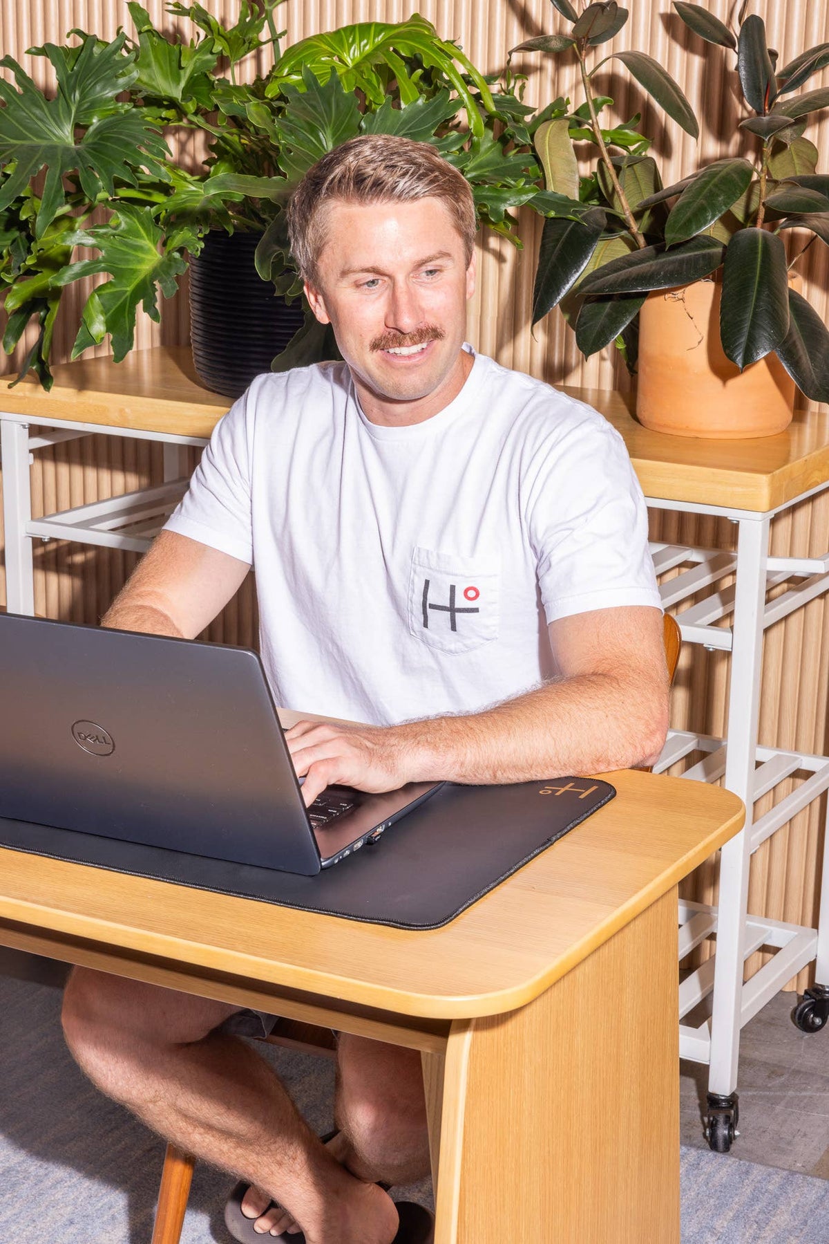 Universal Grounding Mat By HOT HAVEN