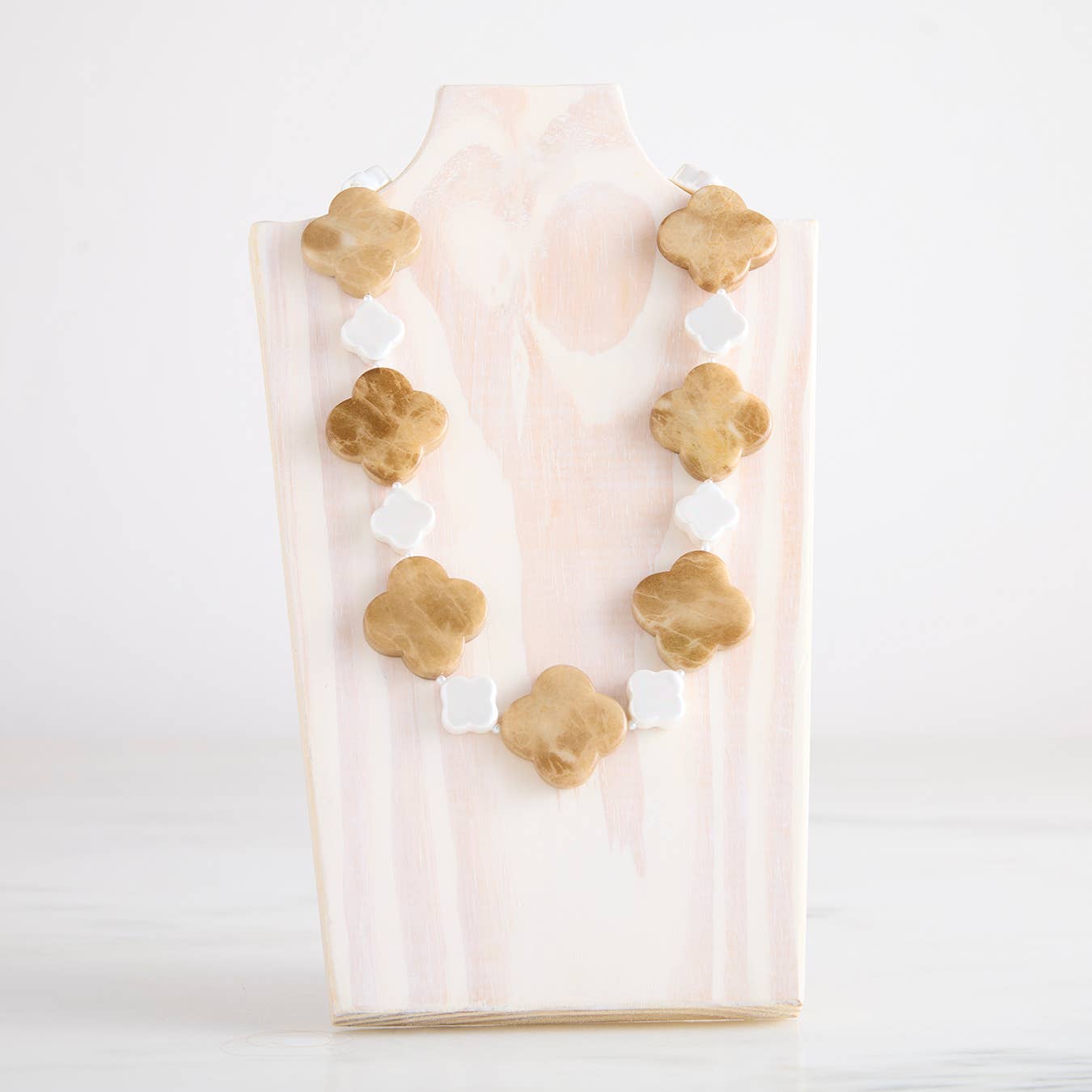 Sand-Mother of Pearl Clover Cooling Necklace-New