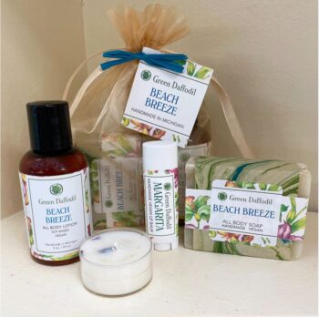 Beach Breeze Gift Set – Fresh Ocean Scent | Soy Candle, Soap, Lotion & Margarita Lip Balm | Beachy Ready-to-Gift Set
